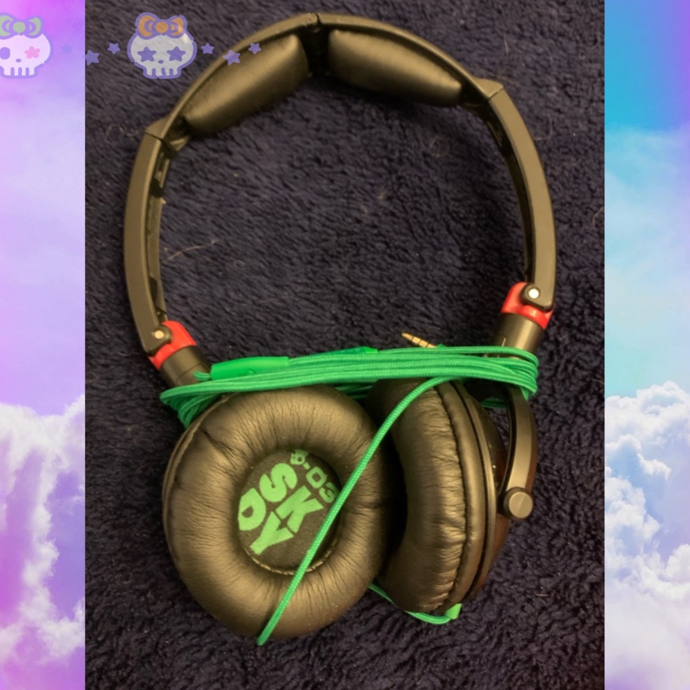 Skullcandy Rasta Headset - Picture 2 of 3
